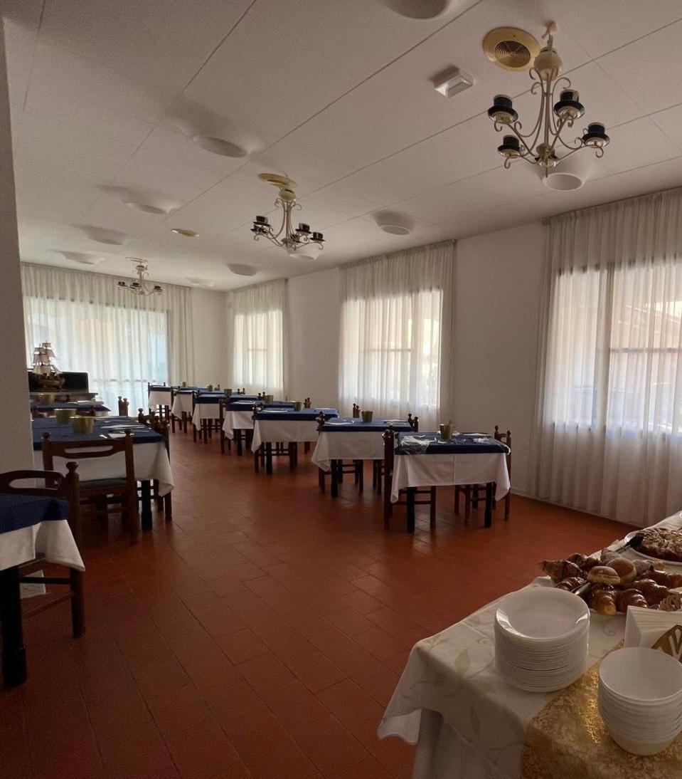Hotel Villa Dei Fiori Bellaria-Igea Marina Ngoại thất bức ảnh