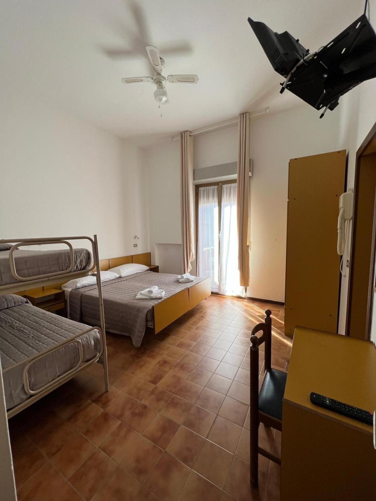 Hotel Villa Dei Fiori Bellaria-Igea Marina Ngoại thất bức ảnh